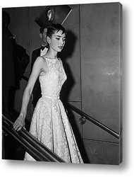   Постер Одри Хепбёрн на вручении Оскара.
